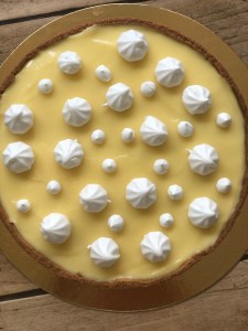 Tarte au citron meringuée avec la recette de la pâte sucrée d'Alain Ducasse (extraite du Grand Livre de Cuisine).